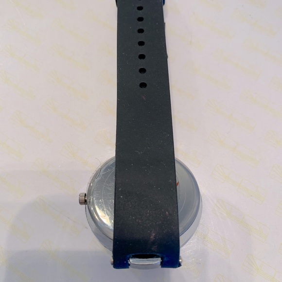 Geneva Fashion Quartz Watch Rhinestone Dial - Picture 6 of 7